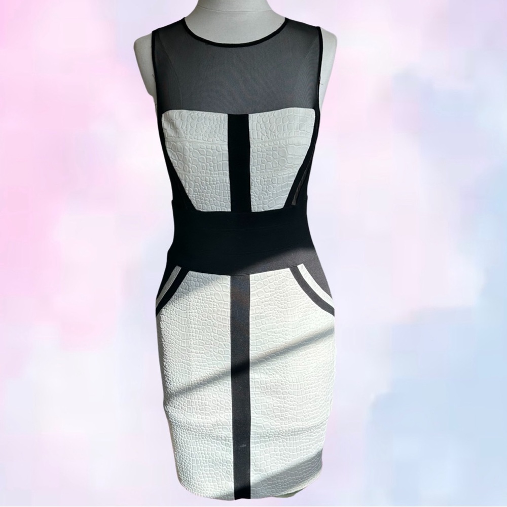 Rare edgy black and white Cache bodycon midi dress